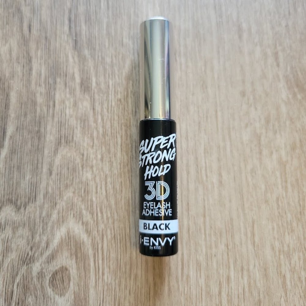BRAND NEW i-Envy Lash Glue in Black